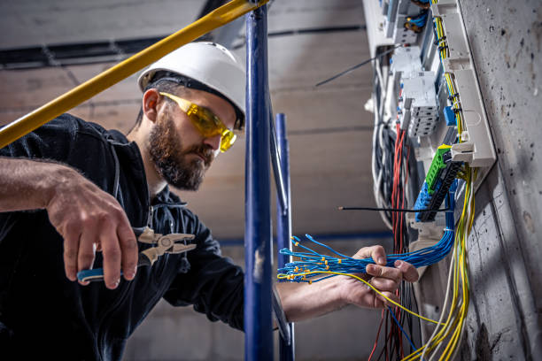 Professional Electrician in Belvedere Park, GA